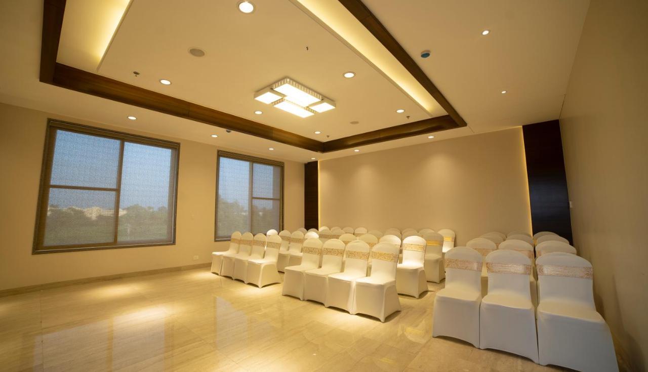 Hotel Rajhans Abhinandan Bhopal Exterior photo