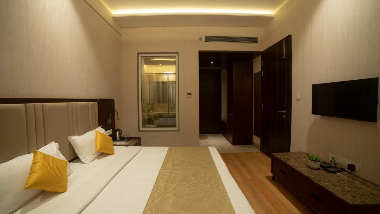 Hotel Rajhans Abhinandan Bhopal Exterior photo