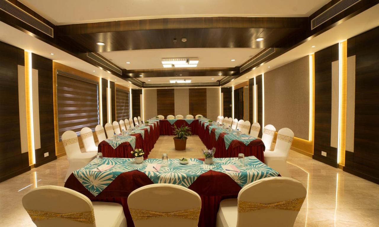 Hotel Rajhans Abhinandan Bhopal Exterior photo